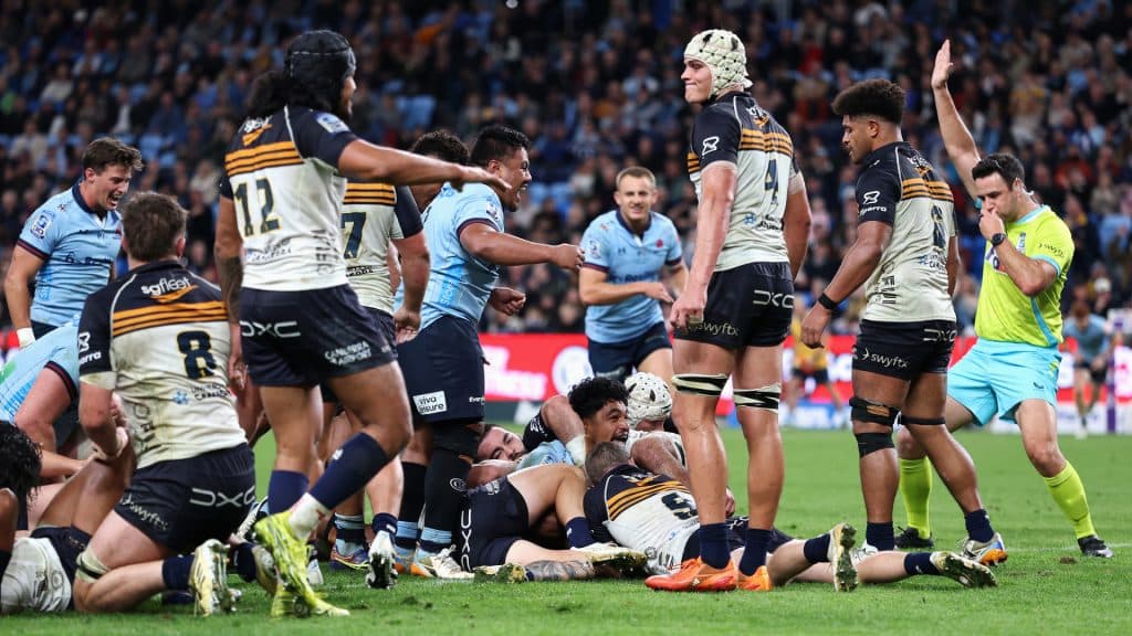 Brumbies vencieron a Waratahs y aseguraron su lugar en los playoffs del Super Rugby Pacific
