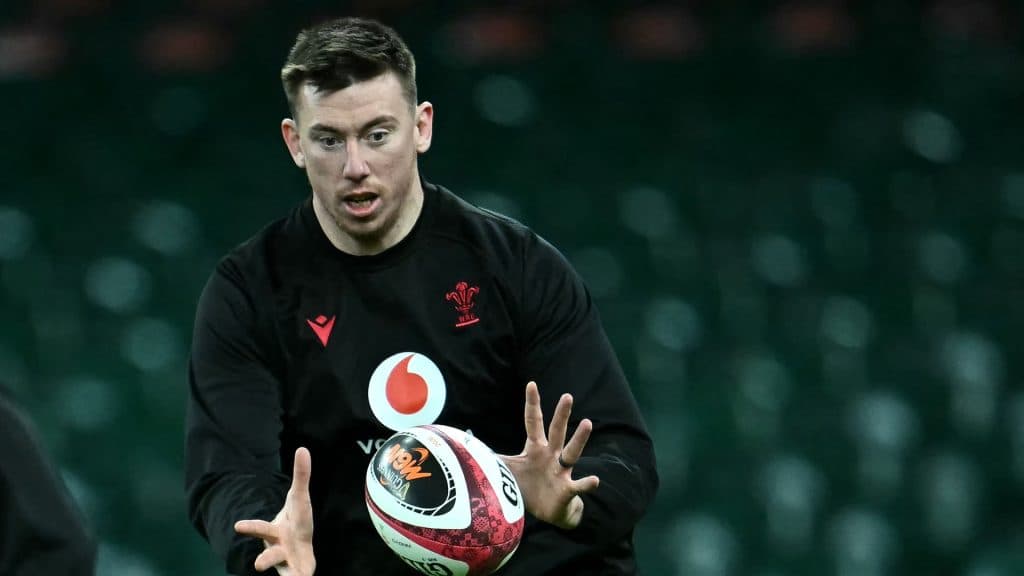 Top 14: clubes franceses se disputan a Adam Beard, segunda línea de los Lions y Gales