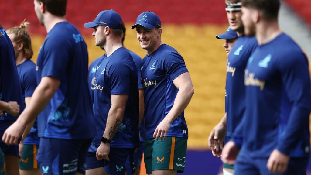 El capitán de Wallabies respalda al debutante tras bajas en el puesto de apertura