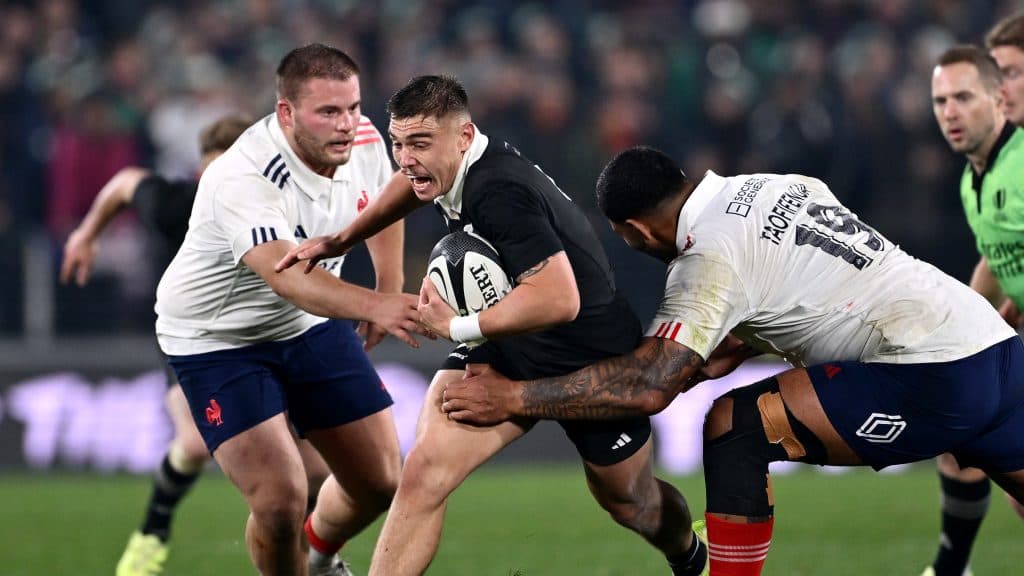 Neil Barnes critica el exceso de box kicks en el rugby internacional