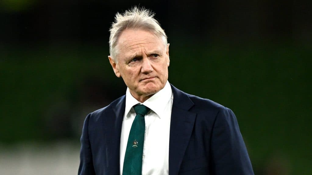 Australia convoca a tres jugadores en la despedida de Schmidt