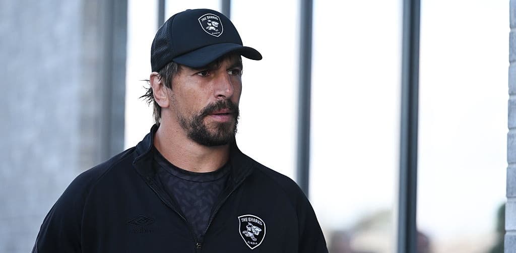 Sharks aclaran la situación médica de Eben Etzebeth