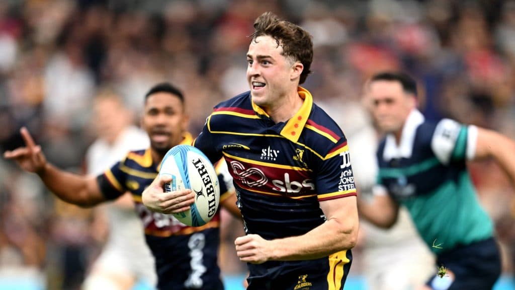 Adam Lennox toma protagonismo en Taranaki tras las bajas All Blacks