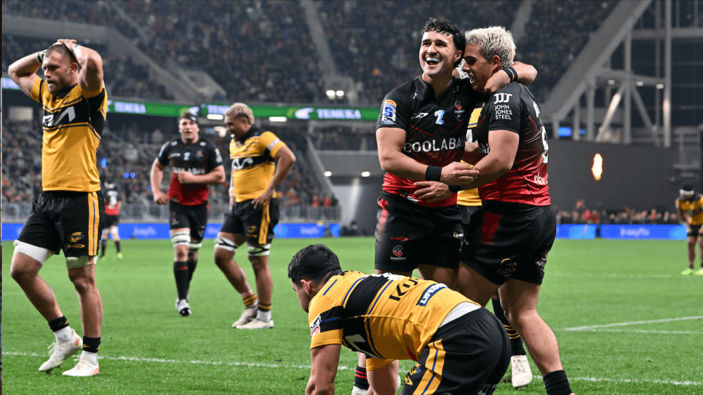 Crusaders superaron a Hurricanes y escalan al tercer puesto del Super Rugby