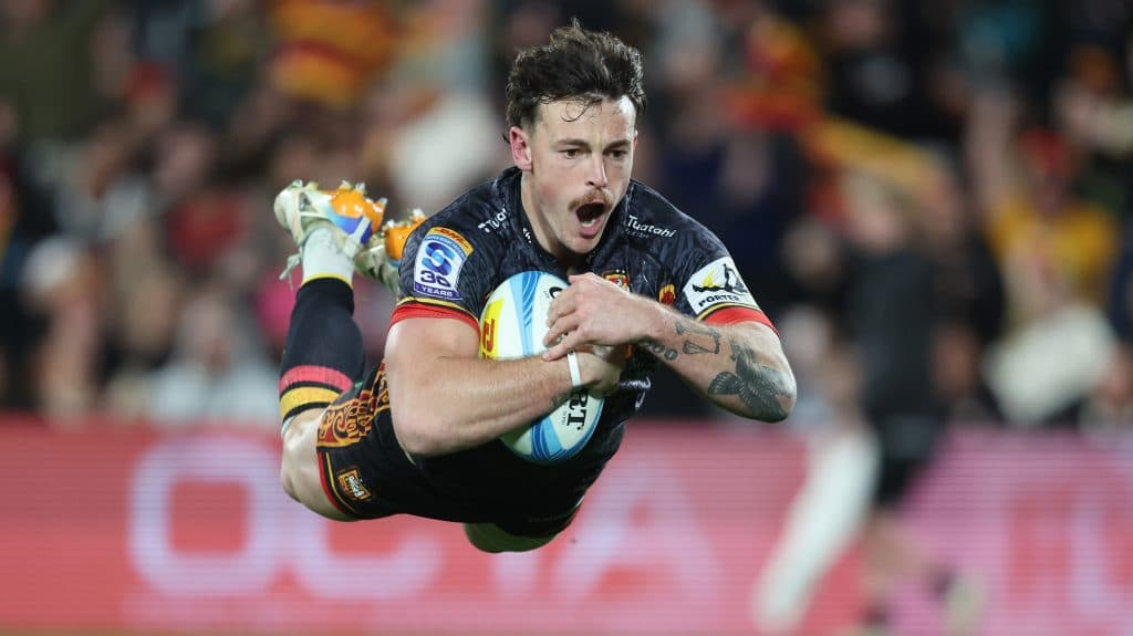 Chiefs golean a Crusaders y alcanzan la final de Super Rugby Pacific