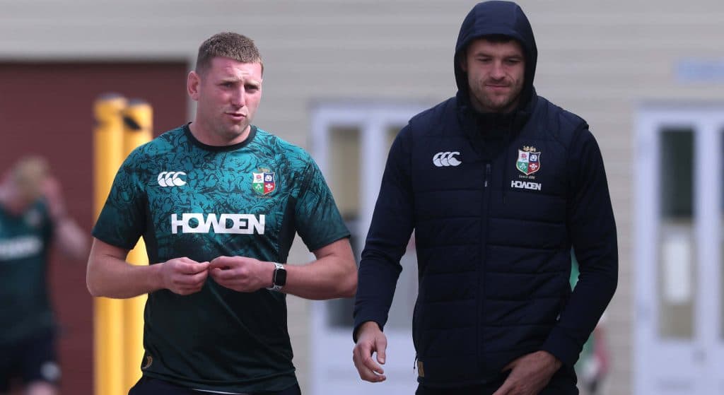 Finn Russell viaja con Escocia pese al desgaste, otros descansan