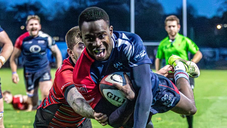 El primo de Ugo Monye se suma a un histórico club de rugby