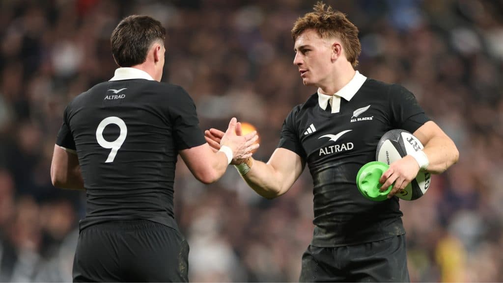Ardie Savea destaca la garra de la nueva pareja de medios de los All Blacks