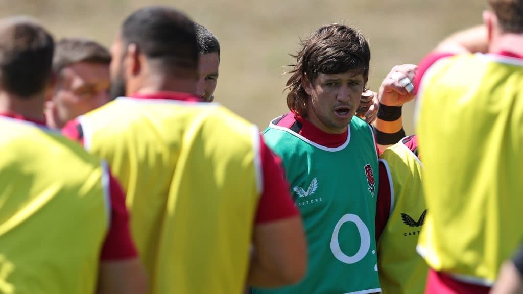 Tres debutantes esperan su oportunidad en el banco de Inglaterra ante Fiji