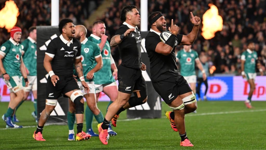 All Blacks mantienen su invicto en Eden Park tras vencer a Irlanda