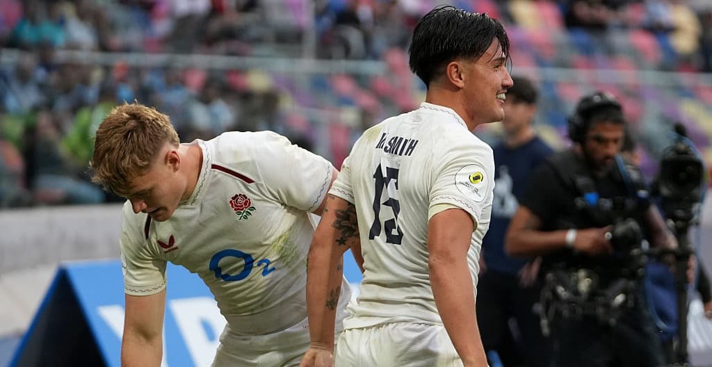 Fin Smith pide a Inglaterra mejorar la disciplina tras nueva frustración