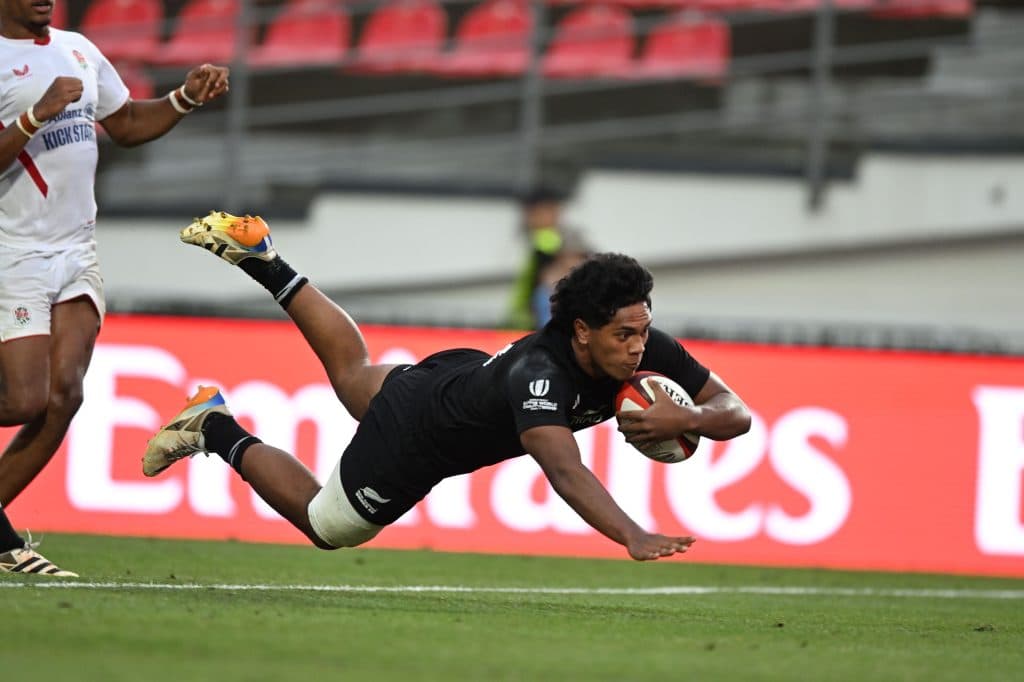 Baby Blacks vencen a Inglaterra y cortan racha de 9 años en el Mundial Juvenil