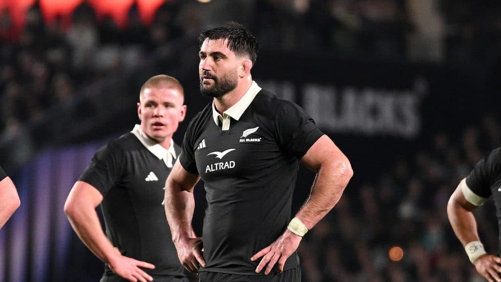 Rennie opinó sobre la amarilla a Luke Jacobson ante Irlanda