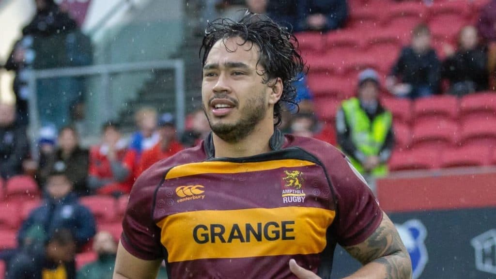 Saracens suma al potente centro Sione Va'enuku desde Ampthill