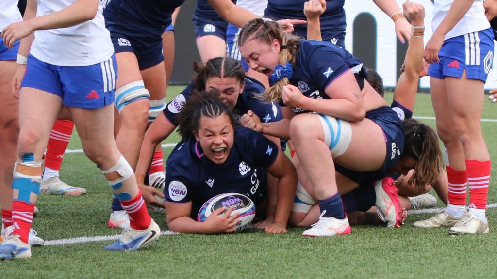 Aicha Sutcliffe brilla en su debut con try para Escocia