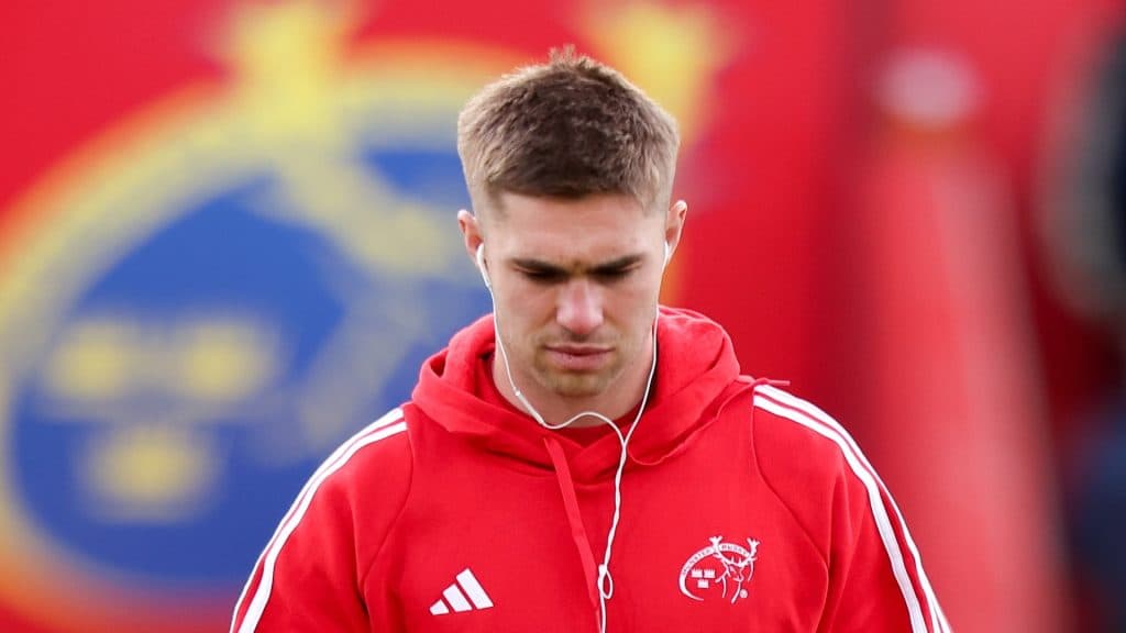 Jack Crowley, baja en Munster e Irlanda hasta 2027 por lesión vascular