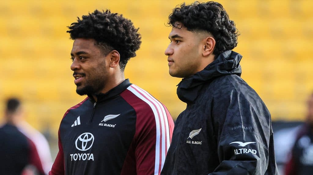 Cambio de último momento en los All Blacks: Sititi baja por enfermedad