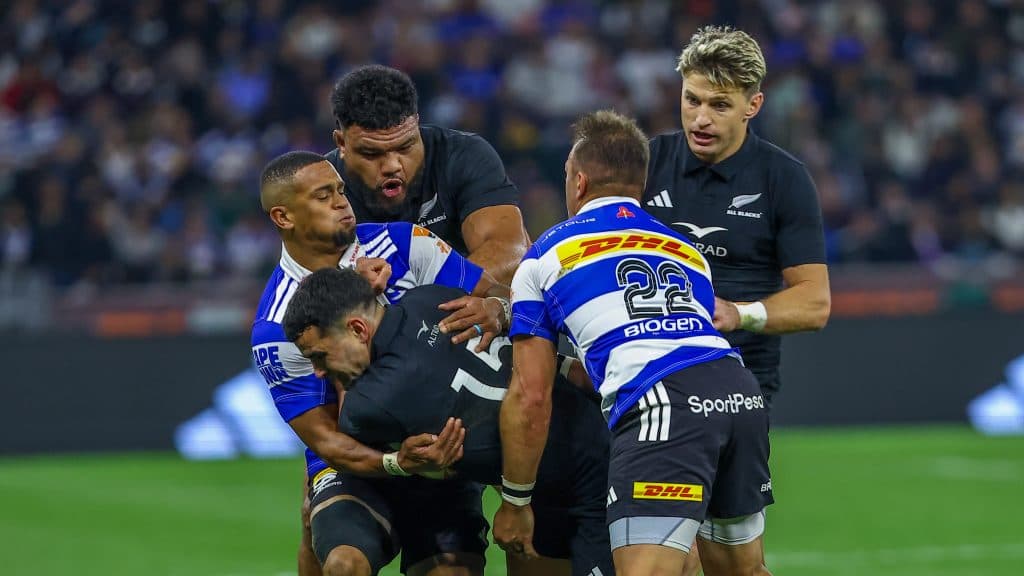 Neil Barnes señala ajustes de los All Blacks tras tropezón ante Stormers
