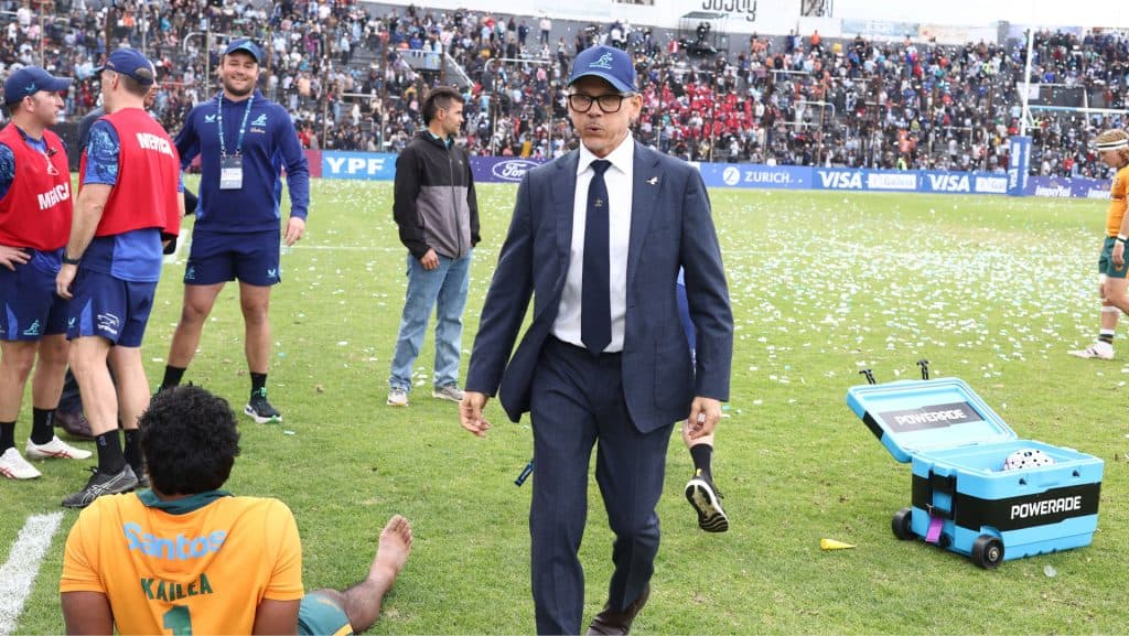 Les Kiss destaca el carácter de los Wallabies tras extender el invicto