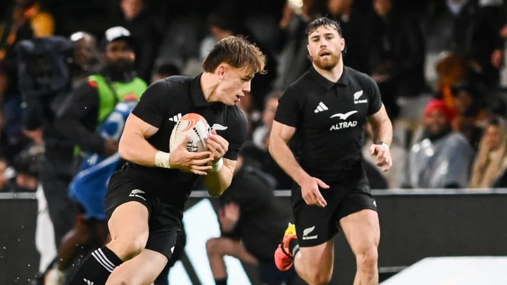 Los All Blacks arrasaron a Sharks con ocho tries en el Rugby's Greatest Rivalry 2026
