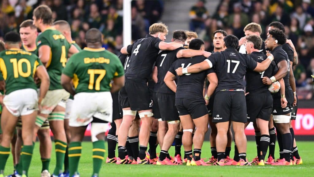 Nick Mallett acusa a los All Blacks de “básicamente hacer trampa” en el scrum