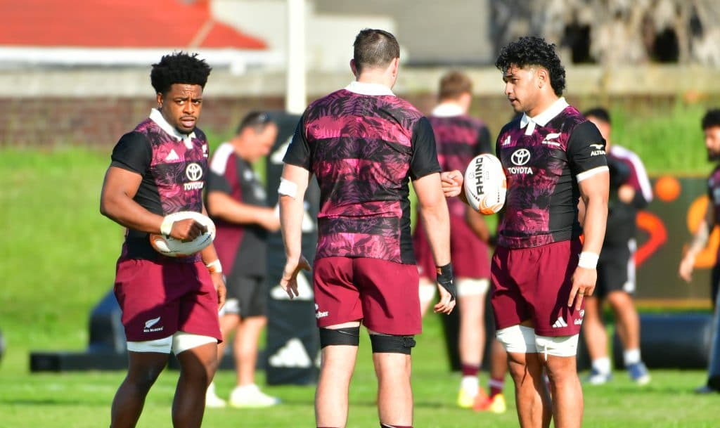 El staff de los All Blacks elogia la actuación de Lakai ante Australia