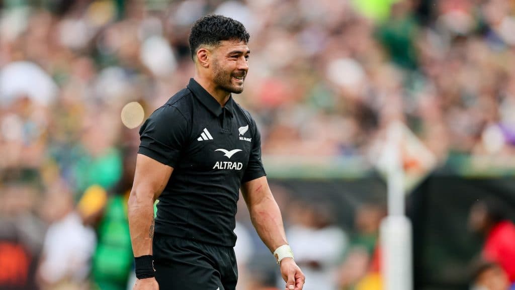Rennie explica la estrategia de los All Blacks ante lesiones en la pantorrilla