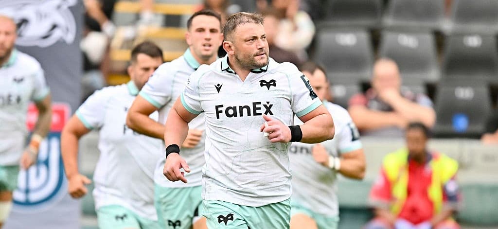 Sam Parry alcanza su try número 50 con los Ospreys