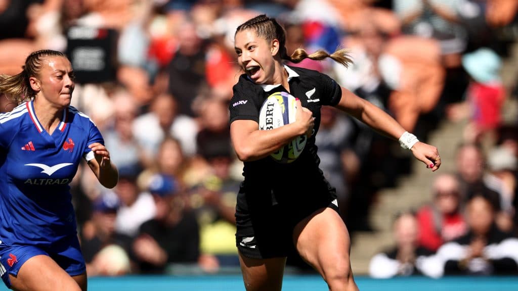 Las Black Ferns dominaron a Francia en el inicio de la serie en Hamilton
