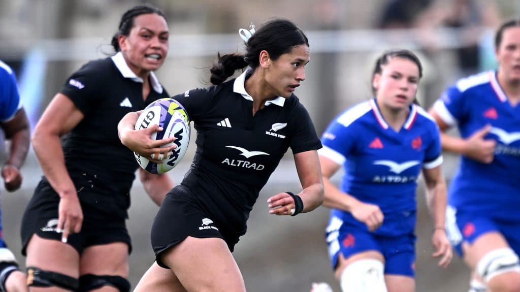 Las Black Ferns vencieron a Francia con un sprint final en Whangarei